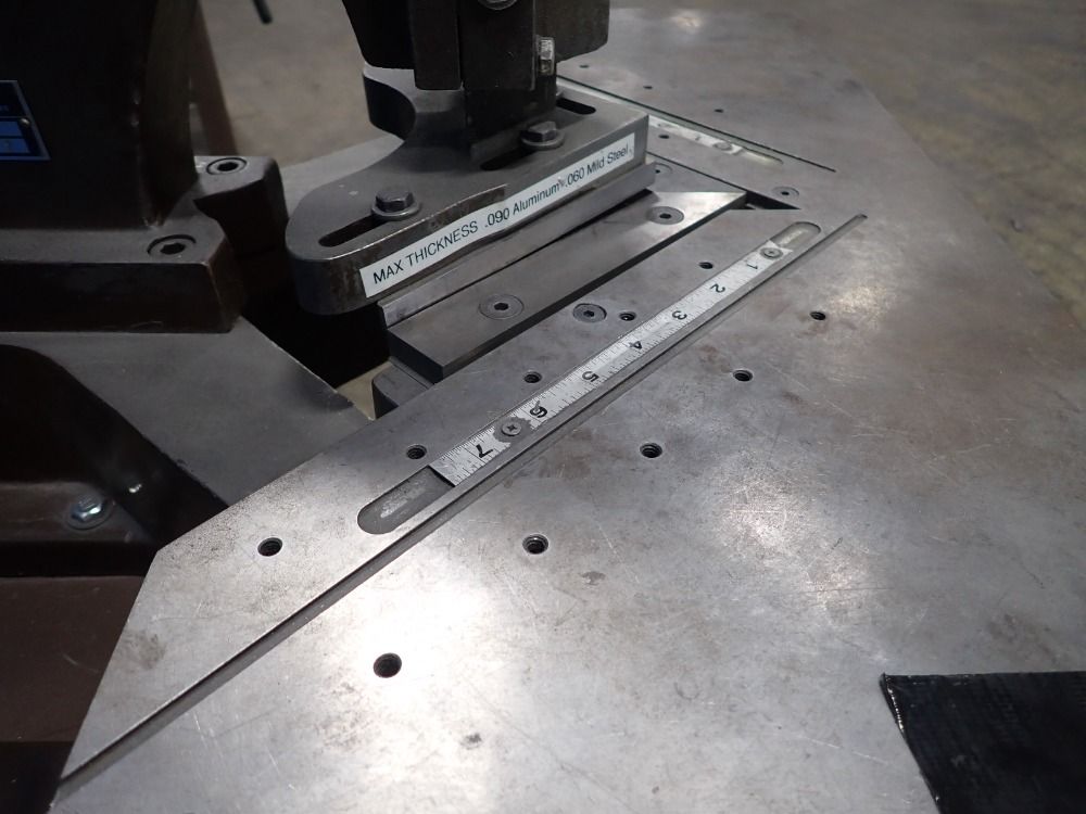 Strippit Di-acro Notcher - 2hn