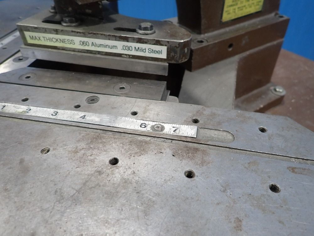 Strippit Di-acro Notcher - 2hn