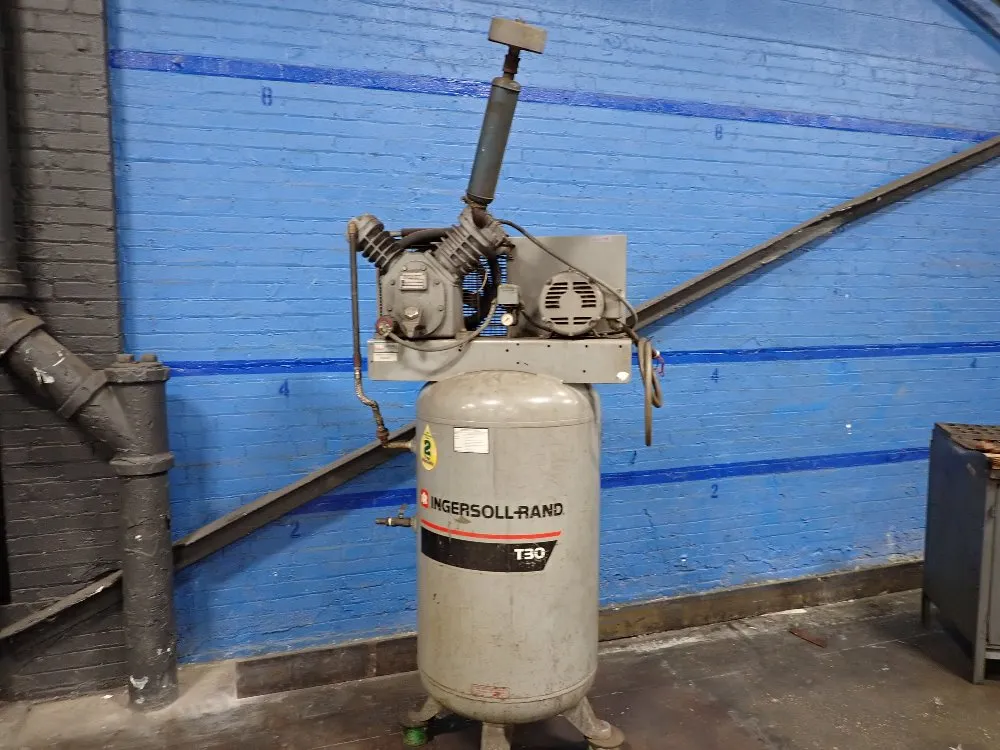Ingersoll-rand 5/3 Hp Air Compressor - T-30
