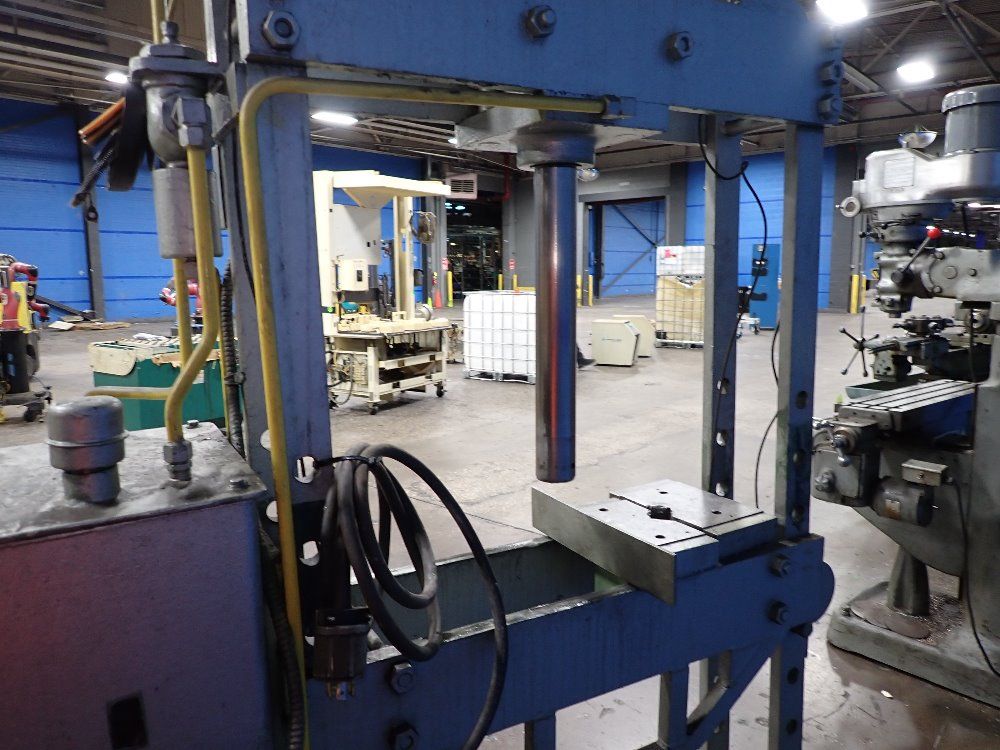 K.r. Wilson 50 Ton Hydraulic Unit - 37emd I