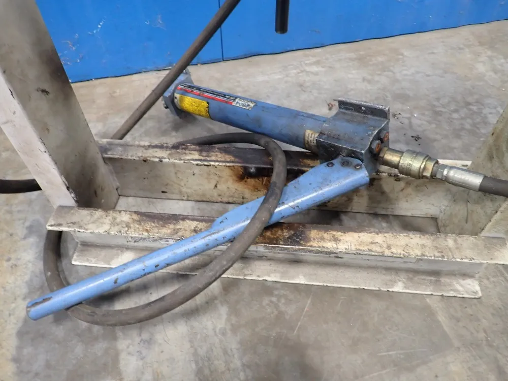 Spx Corp. 10 Ton Hydraulic Press