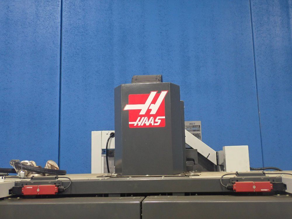 Haas Cnc Vertical Machining Center - Vf-1