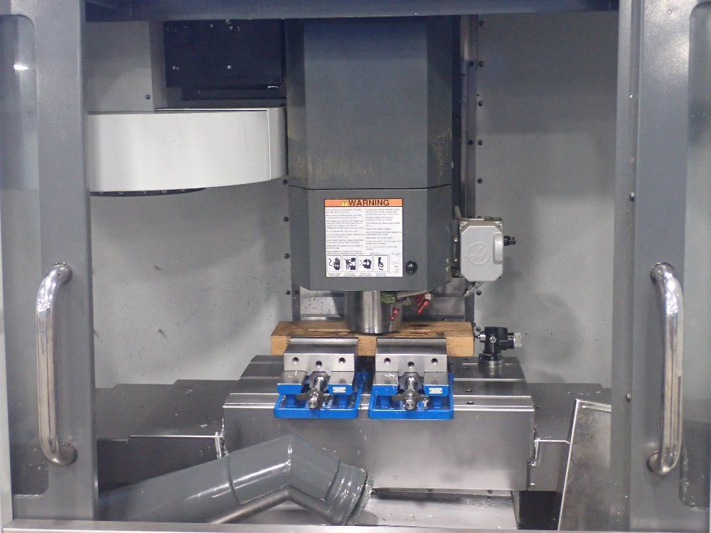 Haas Cnc Vertical Machining Center - Vf-1