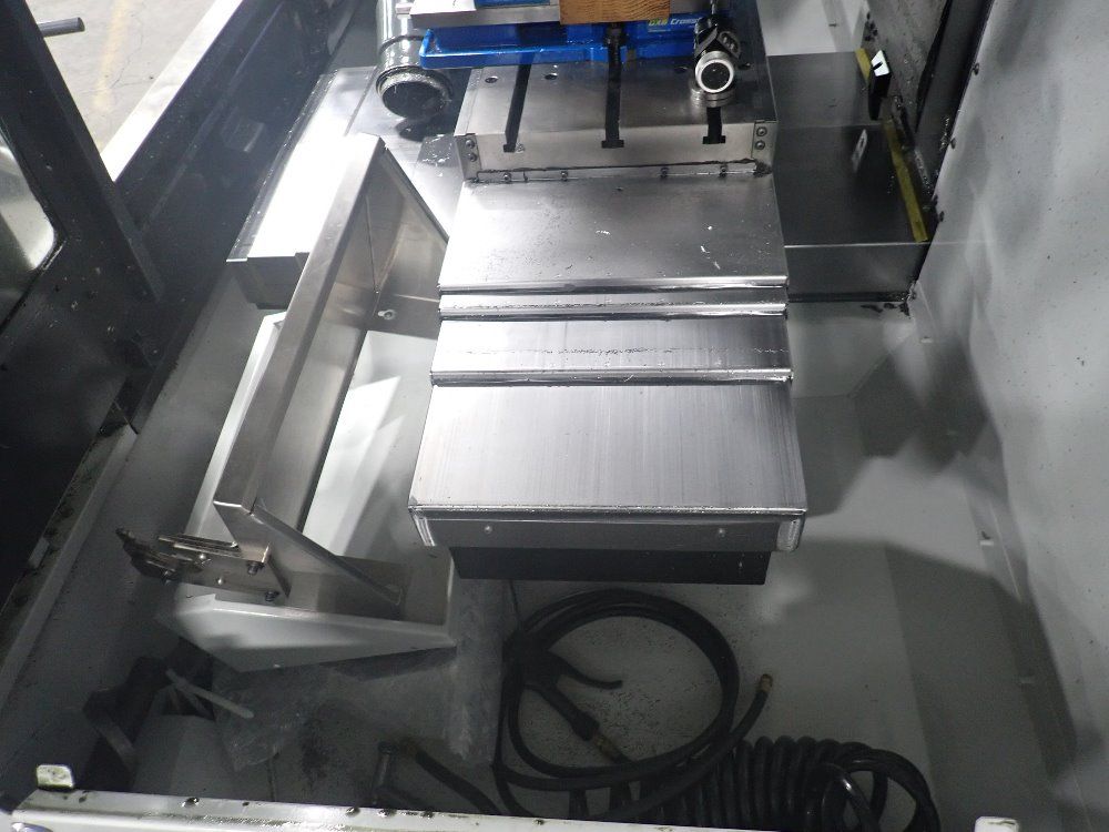 Haas Cnc Vertical Machining Center - Vf-1