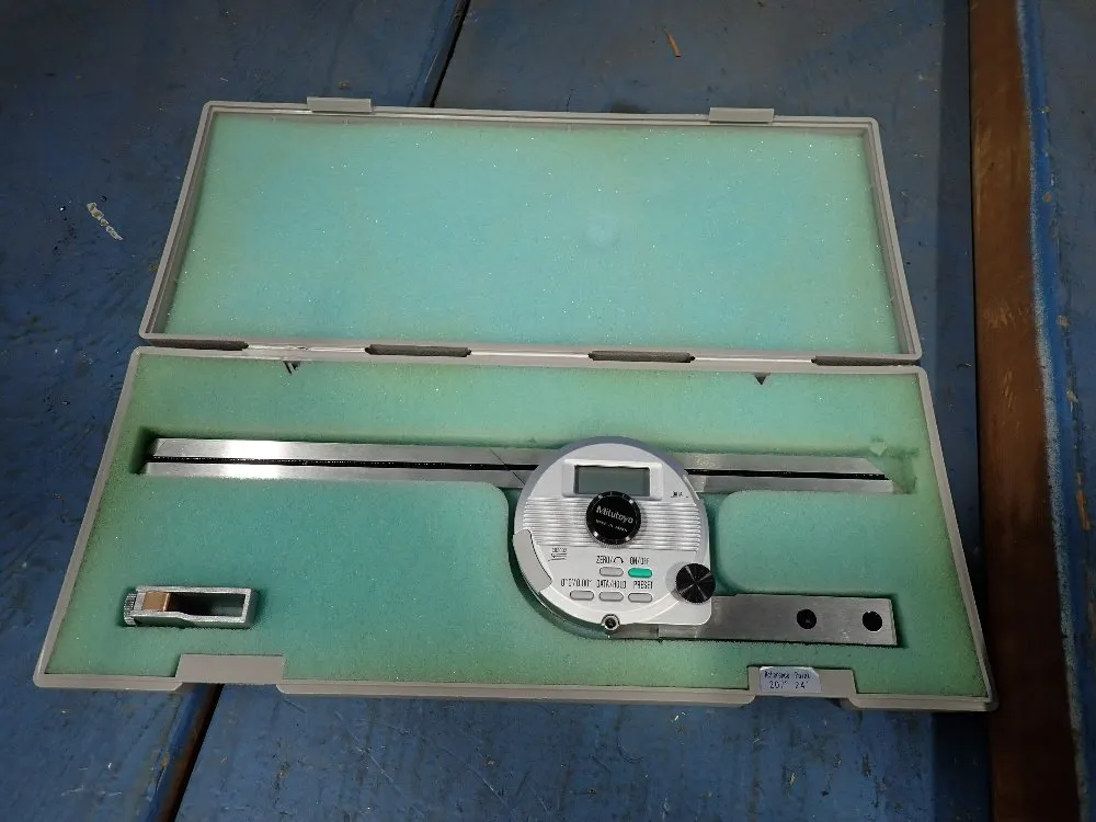 Mitutoyo Digital Protractor