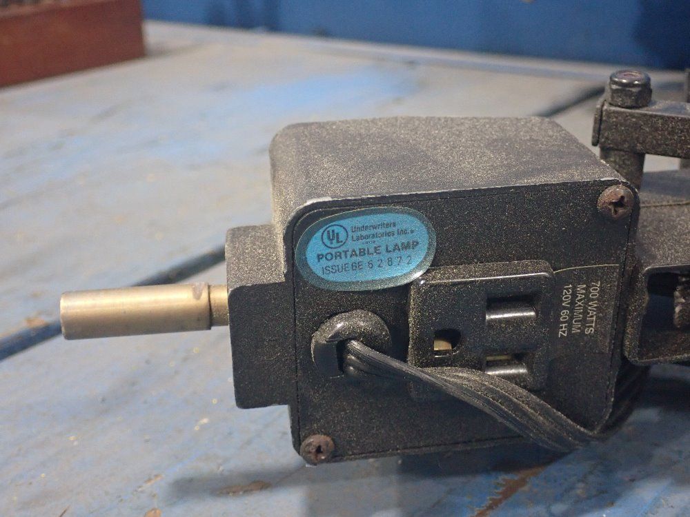 Electrix 100 W Portable Adjustable Overhead Lamp - 7440 E413