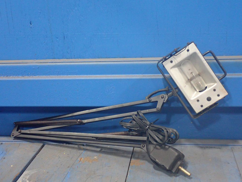 Electrix 100 W Portable Adjustable Overhead Lamp - 7440 E413