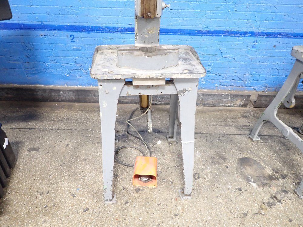 Royersford 6" X 12" Kick Press
