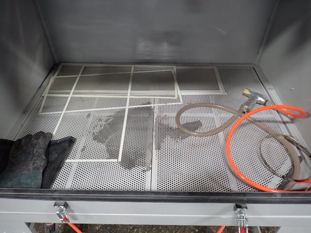 Abrasive Blast Blast Cabinet