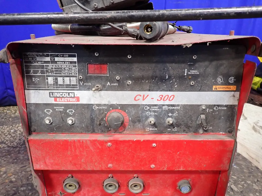 Lincoln Electric 300 Amps Welder - Cv-300