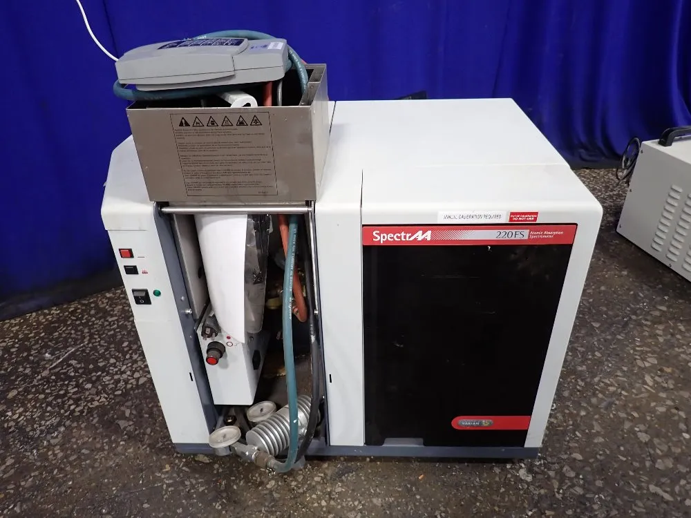 Spectraa Atomic Absorption Spectometer - 220fs