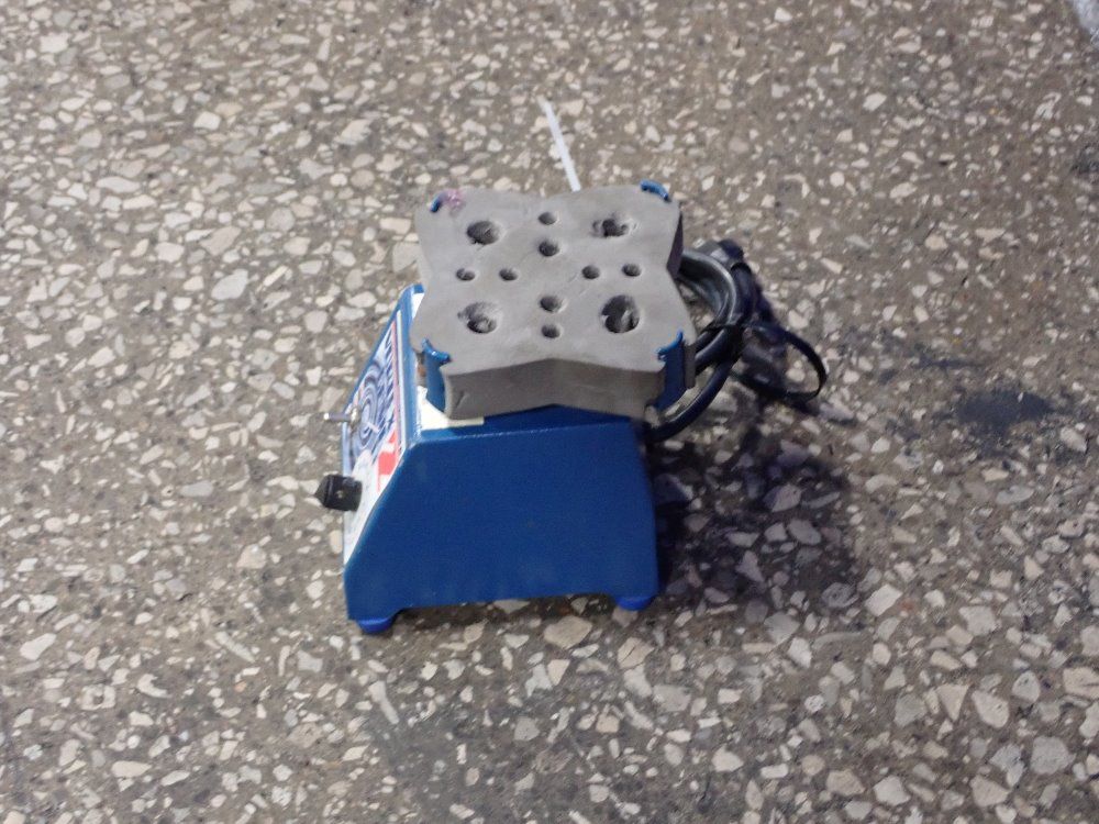 Scientific Industries 5" X 5" Mixer - G-560