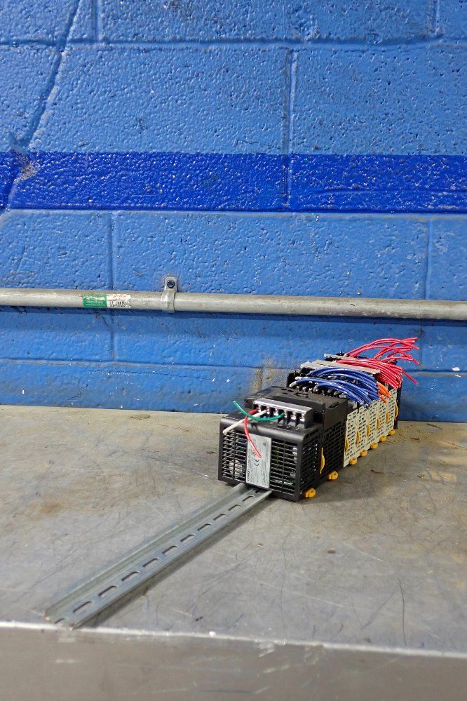 Omron 50va Programmable Controller / Plc - Cjwpa202