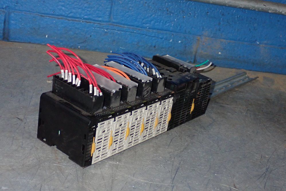 Omron 50va Programmable Controller / Plc - Cjwpa202