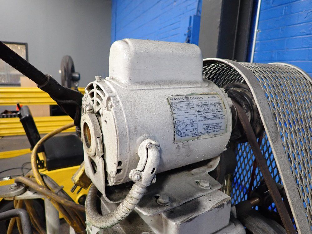 Sunnen Honing Machine