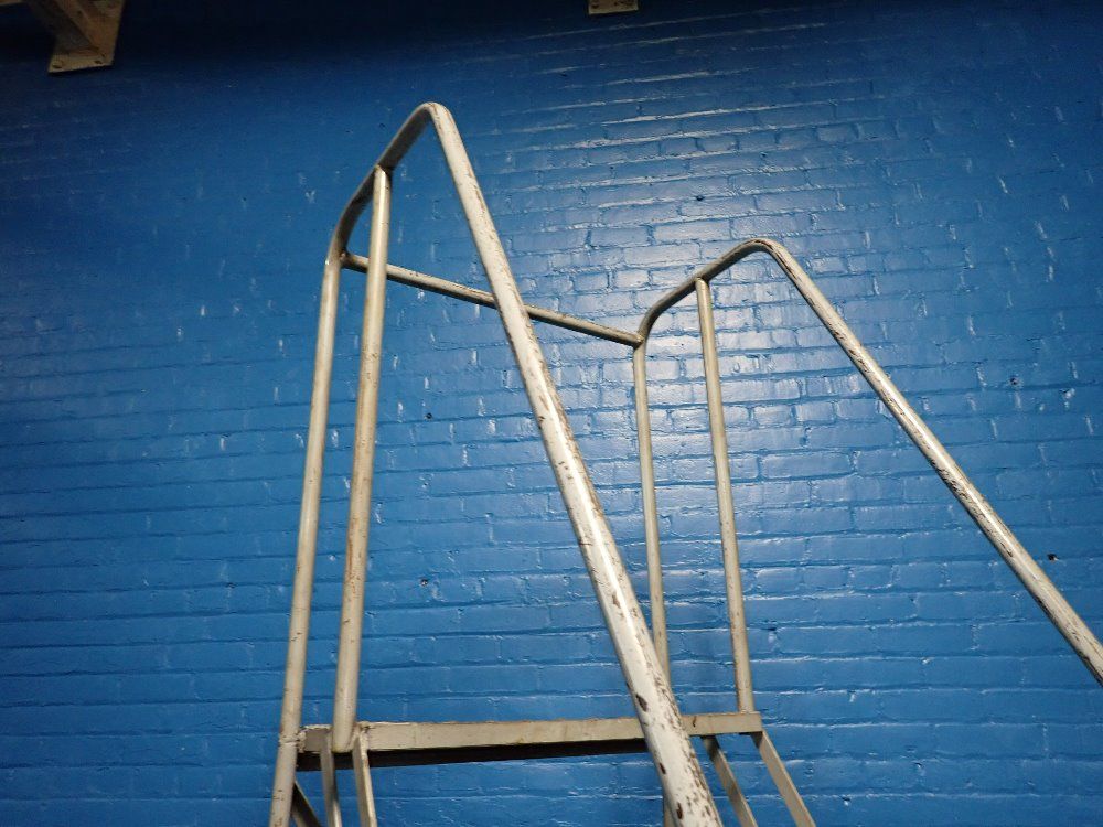 Cotterman 8 Steps/80" Portable Stairs