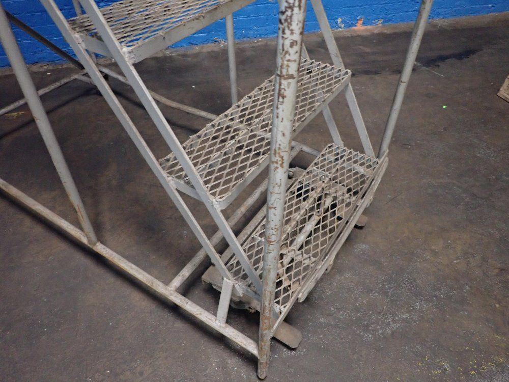 Cotterman 8 Steps/80" Portable Stairs