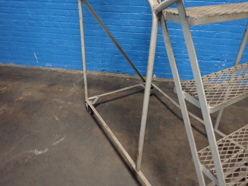 Cotterman 8 Steps/80" Portable Stairs