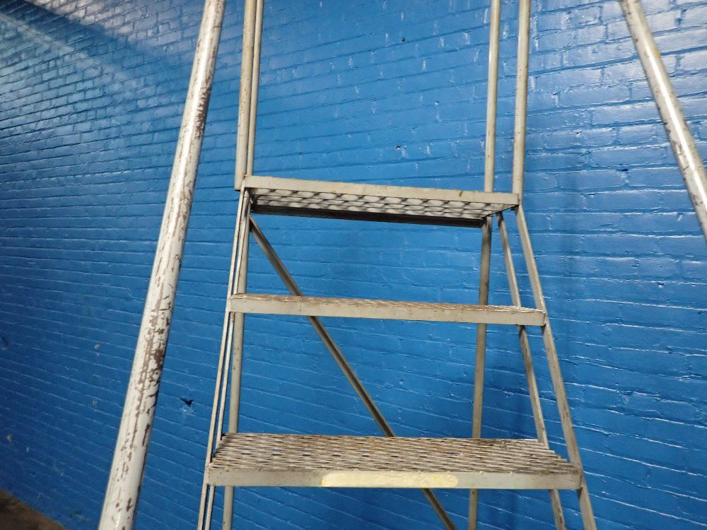 Cotterman 8 Steps/80" Portable Stairs