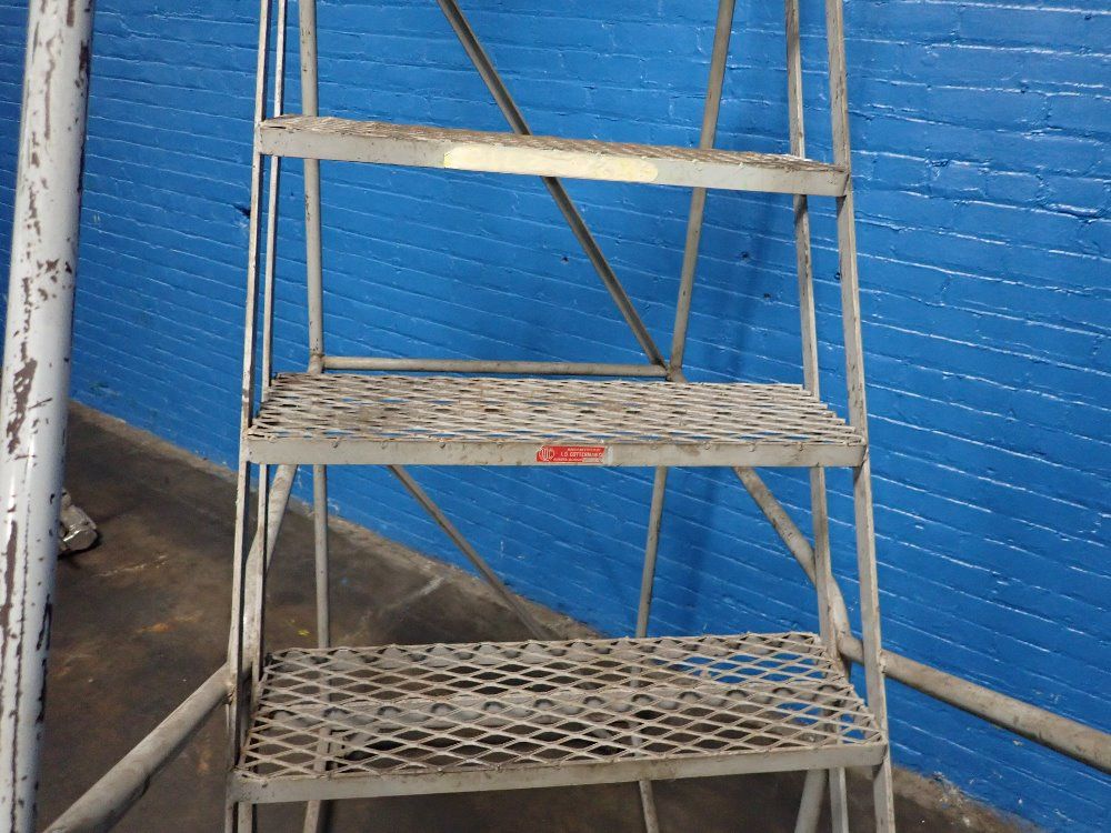 Cotterman 8 Steps/80" Portable Stairs
