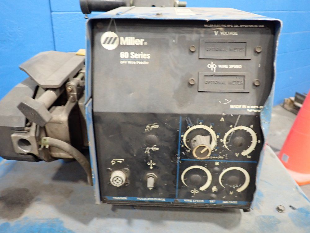 Miller Welder W/feeder - Cp-302