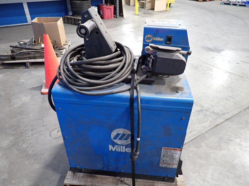 Miller Welder W/feeder - Cp-302