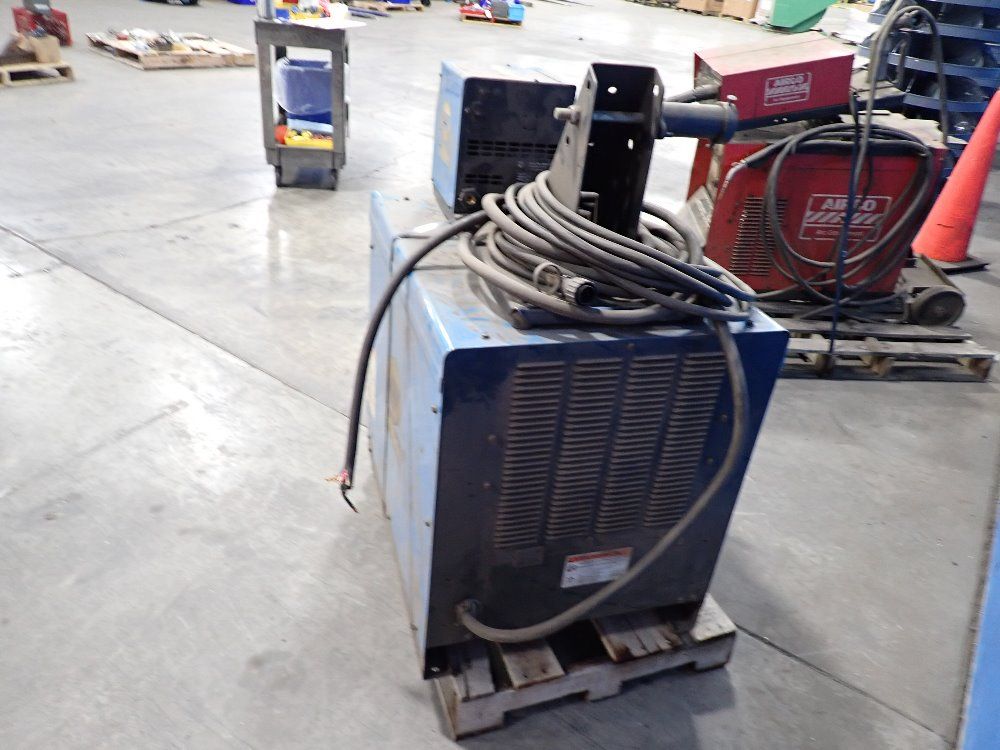 Miller Welder W/feeder - Cp-302