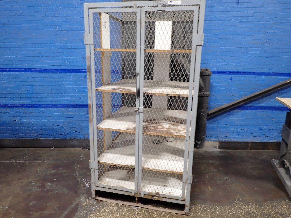 Data Transmission Essentials Inc 5 Shelves/36" X 39" X 71" Id Cabinet