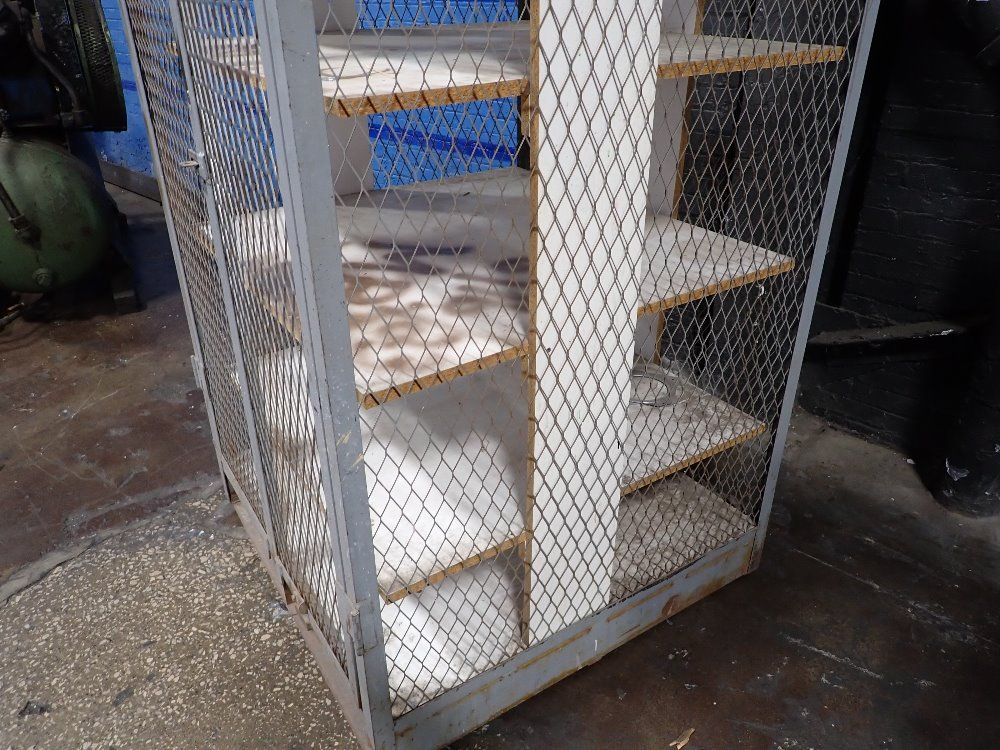 Data Transmission Essentials Inc 5 Shelves/36" X 39" X 71" Id Cabinet