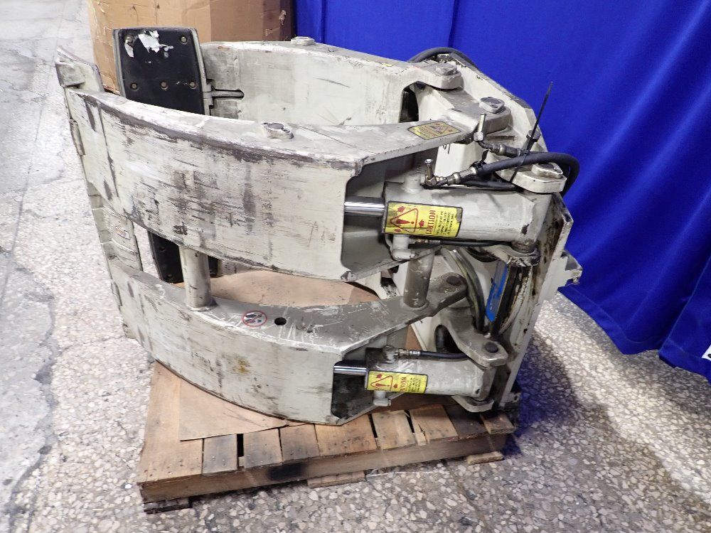 Cascades Roll Clamp Attachment