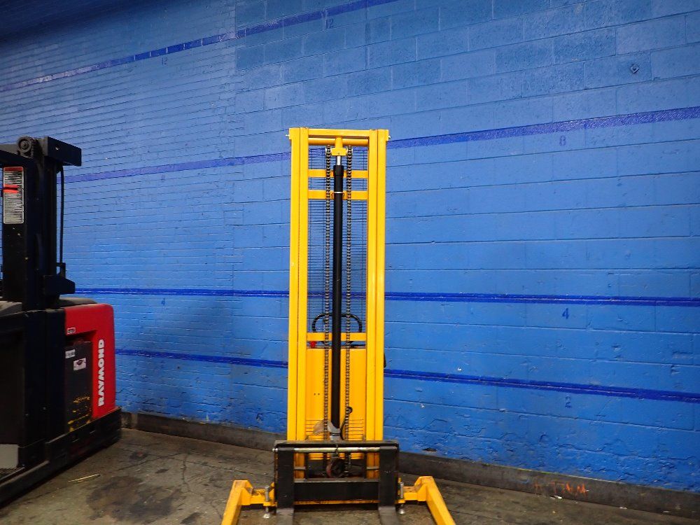 Zhejiang Noble Lift Equipment 2200 Lbs Electric Walk Behind Lift - H-5440