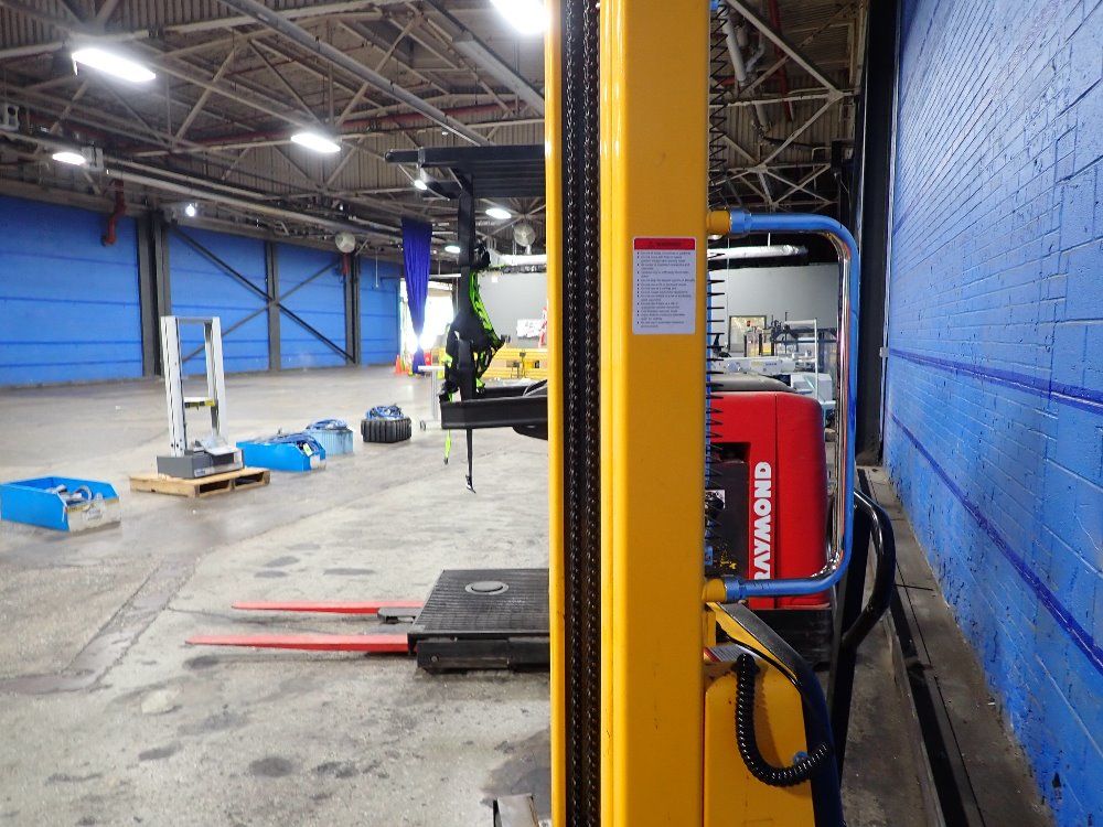 Zhejiang Noble Lift Equipment 2200 Lbs Electric Walk Behind Lift - H-5440