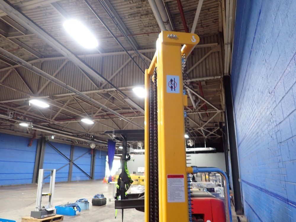 Zhejiang Noble Lift Equipment 2200 Lbs Electric Walk Behind Lift - H-5440