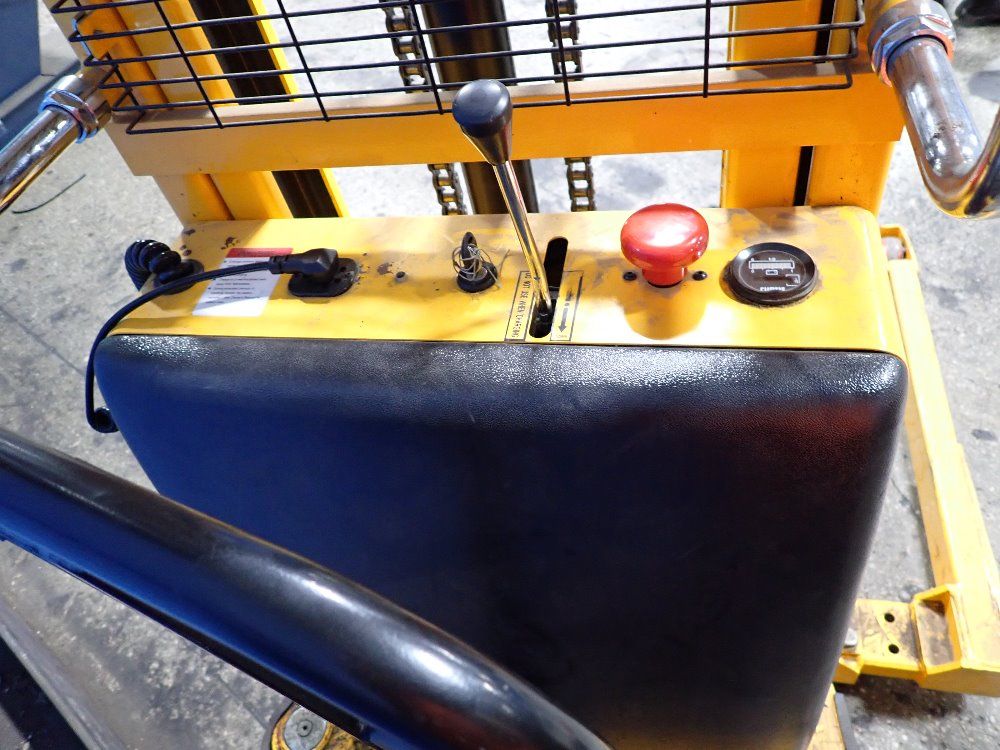 Zhejiang Noble Lift Equipment 2200 Lbs Electric Walk Behind Lift - H-5440