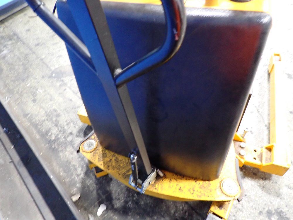 Zhejiang Noble Lift Equipment 2200 Lbs Electric Walk Behind Lift - H-5440