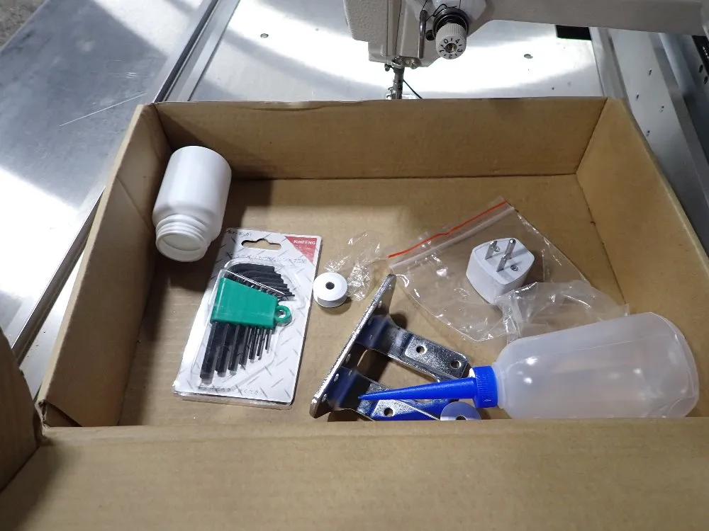 Honkon 18" X 27" Table Industrial Sewing Machine - Hk-6040