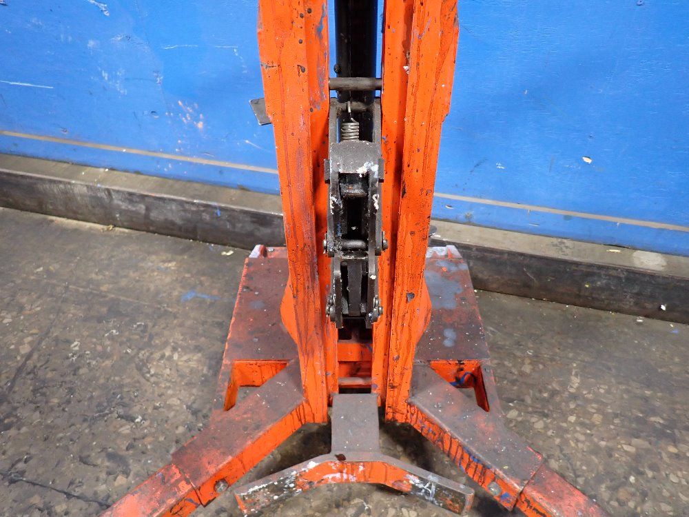 Wesco 1100 Lbs Drum Handler - Dm 1100