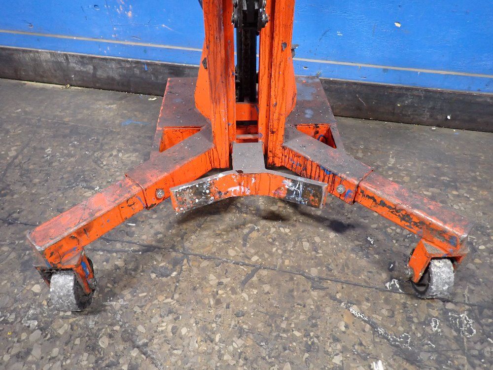 Wesco 1100 Lbs Drum Handler - Dm 1100