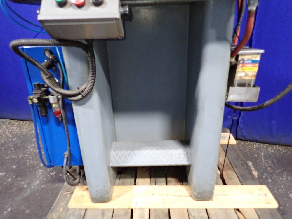 Omniturn/hardinge Cnc Lathe