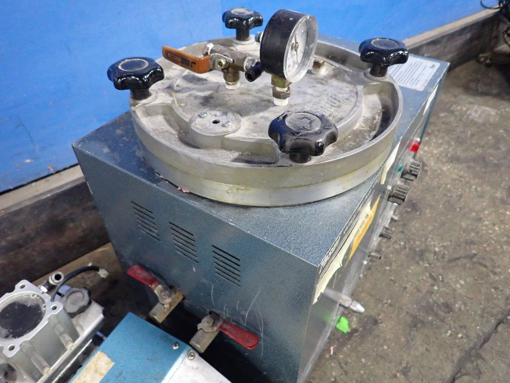 Yasui Vacuum Wax Injector - Vwi-1a