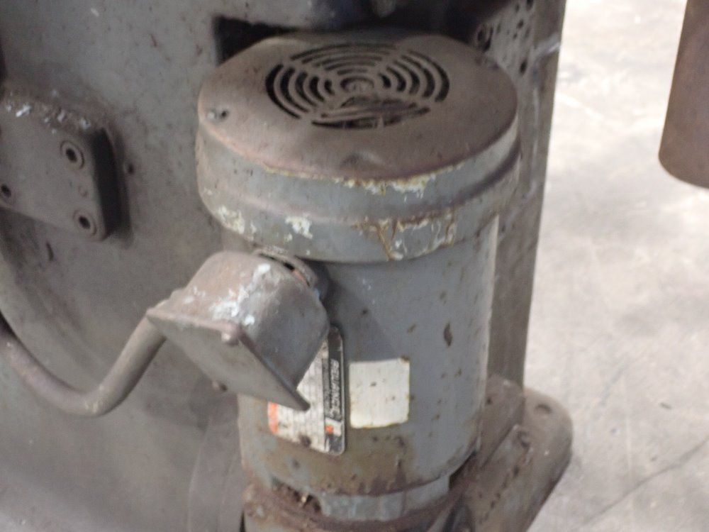 Morrison 24x27 Key Seater - K