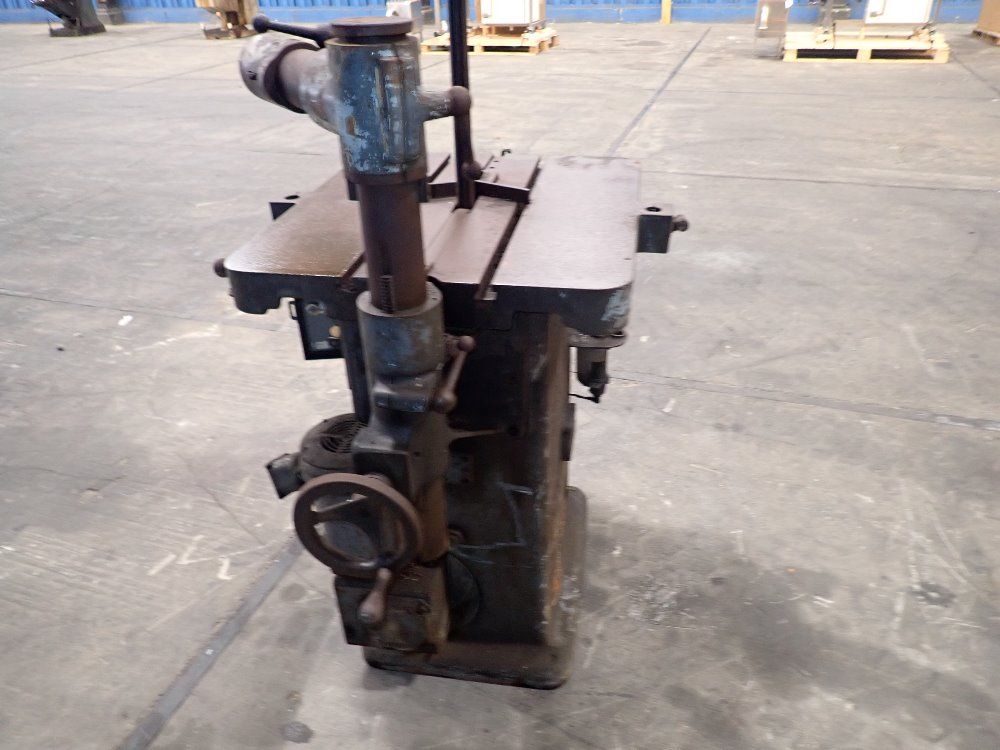 Morrison 24x27 Key Seater - K