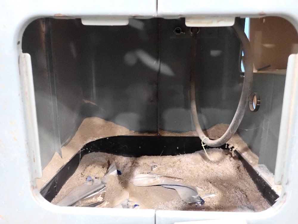 Delta International Machinery Corp. 10" Tilting Arbor Unisaw - 34-806f