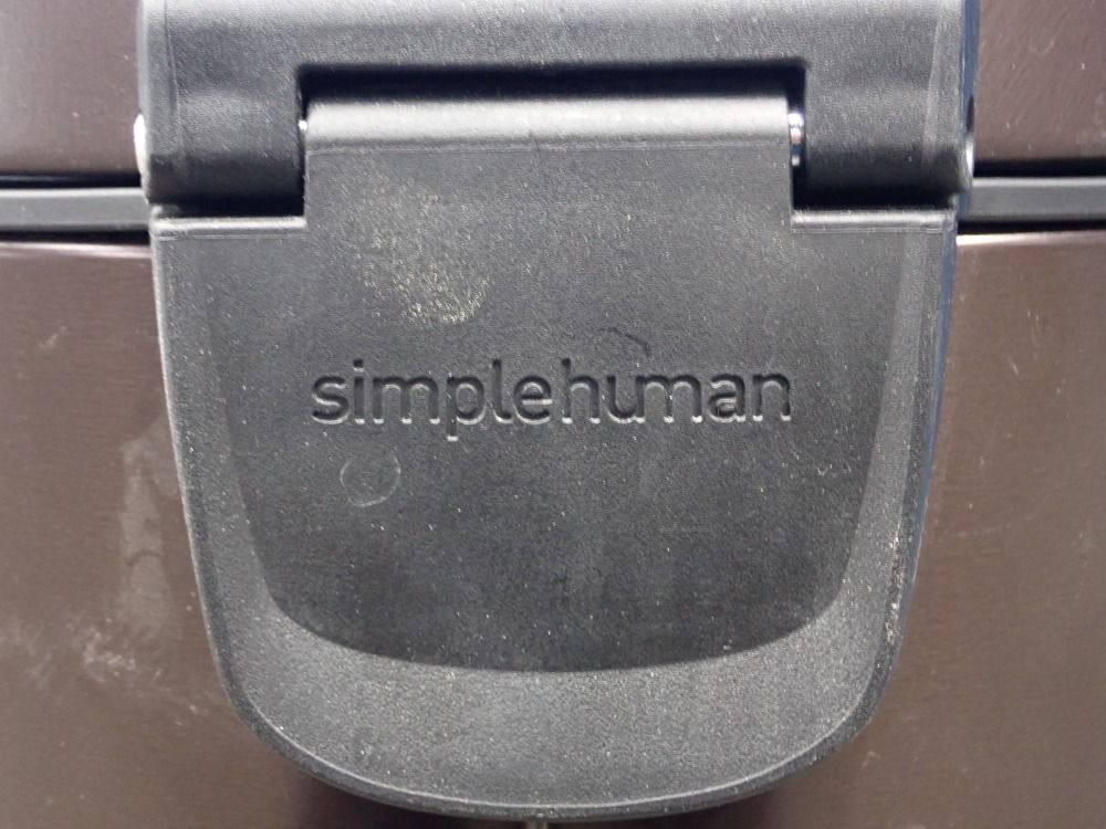 Simple Human Trash Bin