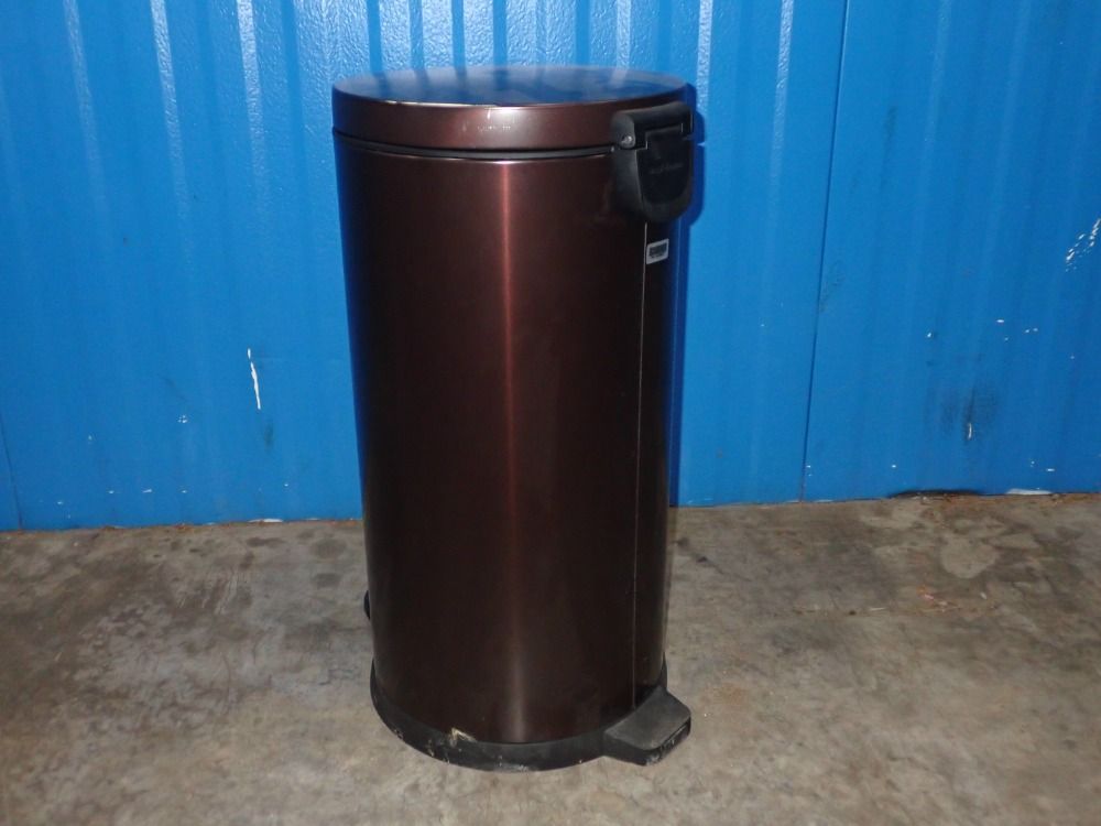 Simple Human Trash Bin