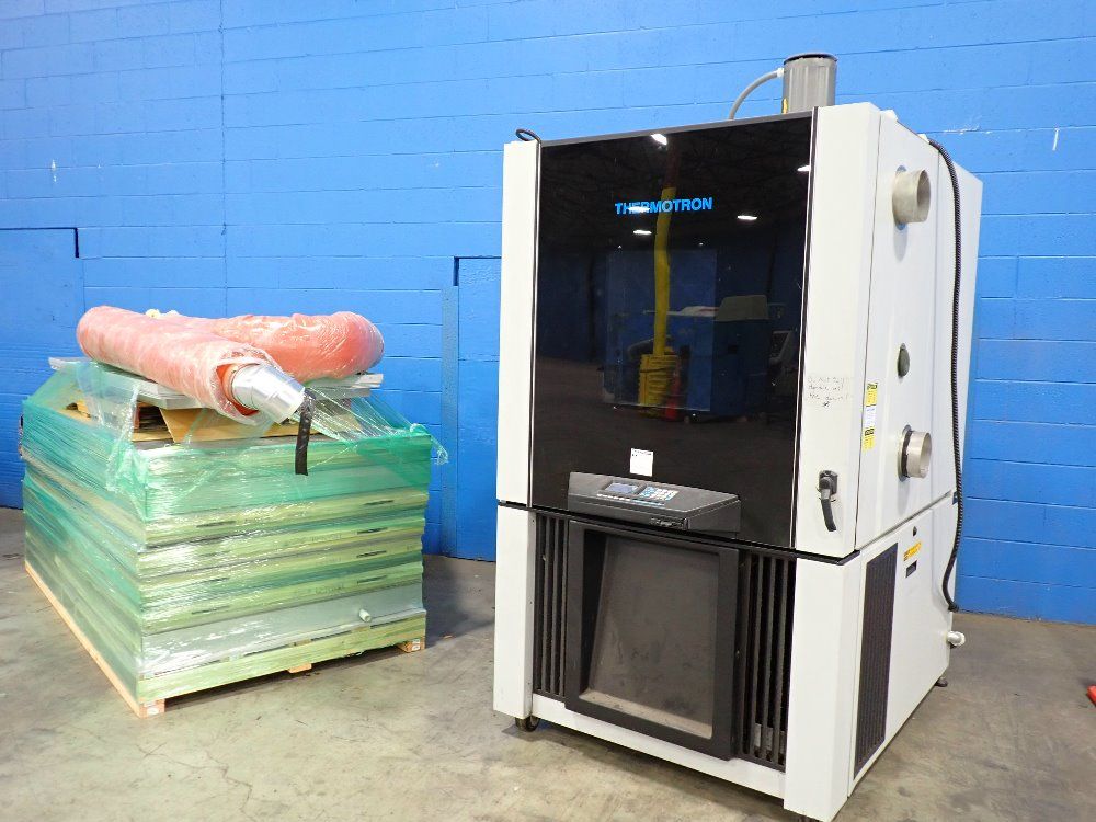 Thermotron Environmental Chamber W Heating Cooling Unit