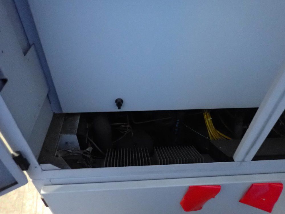 Thermotron Environmental Chamber W Heating Cooling Unit