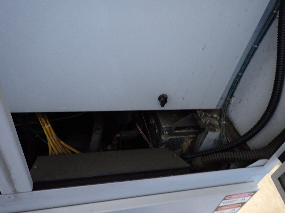 Thermotron Environmental Chamber W Heating Cooling Unit