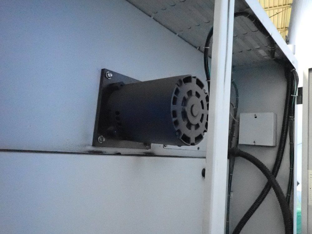 Thermotron Environmental Chamber W Heating Cooling Unit