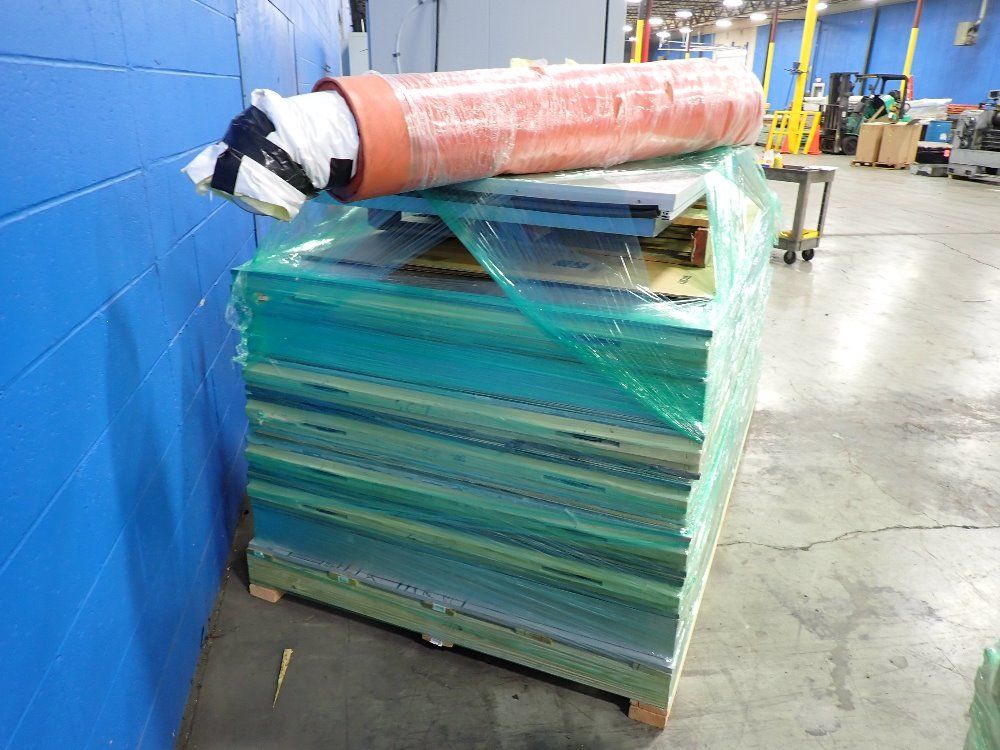 Thermotron Environmental Chamber W Heating Cooling Unit